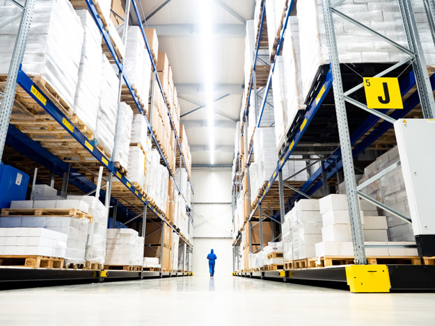 Lerøy Seafood Netherlands employee in warehouse